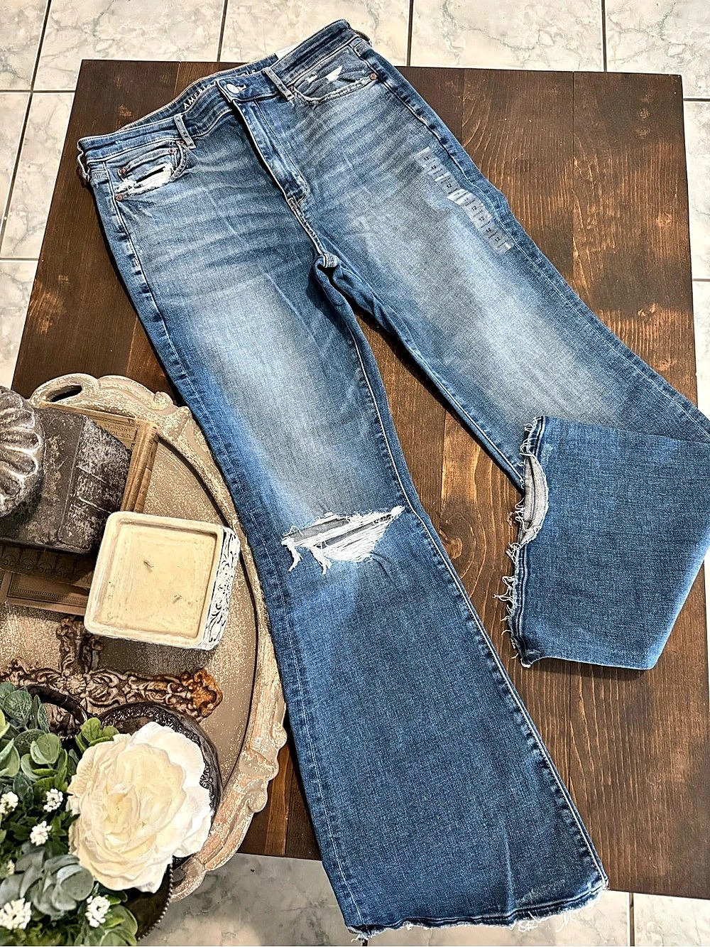 American Eagle super hi tise flare Jeans iSize 12 nwt